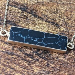 Prep Obsessed Black Marble Accent Bar Necklace
